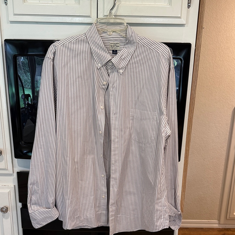 J Crew slim fit bottom down size XL.
